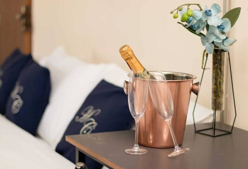 スタンダードルーム, Cruz