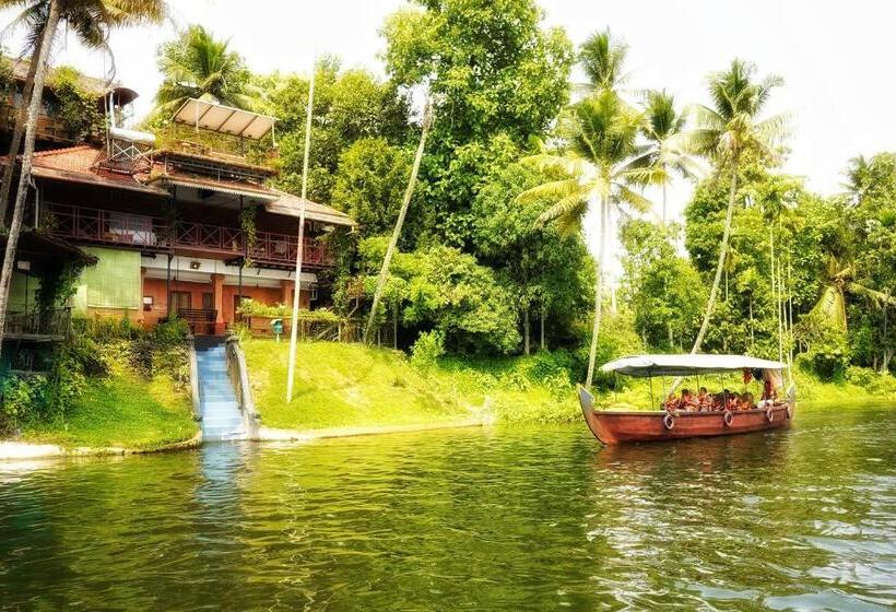 带阳台的豪华间, Munkudil Ayurveda & Yoga Retreat