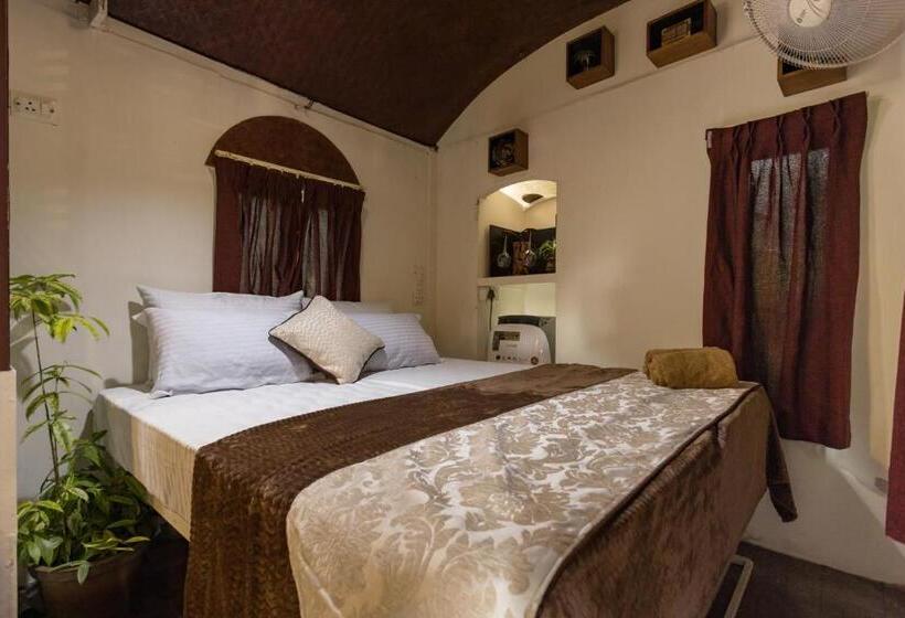 高级单人间, Munkudil Ayurveda & Yoga Retreat