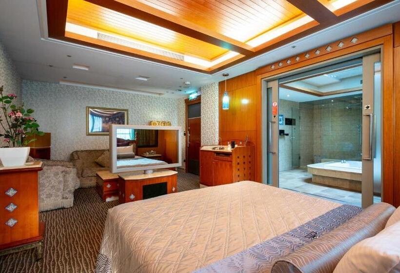 اتاق استاندارد با وان آب گرم, Instone Motel