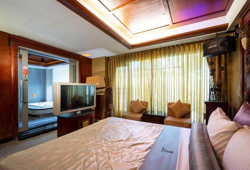 اتاق استاندارد با چشم‌انداز باغ, Instone Motel