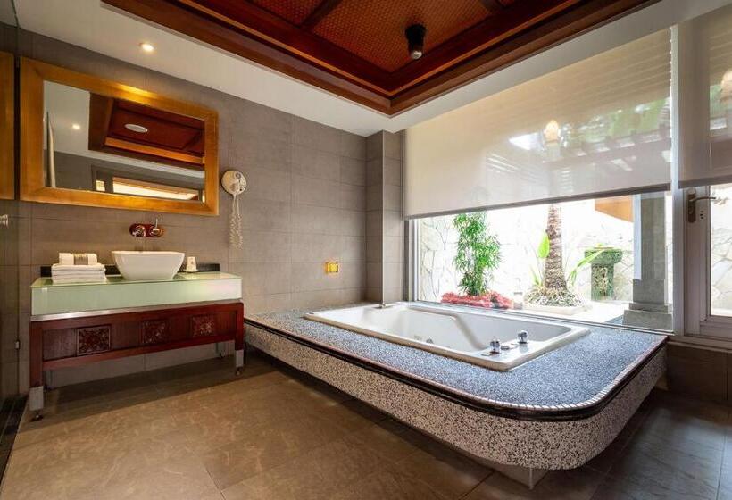 اتاق استاندارد با چشم‌انداز باغ, Instone Motel