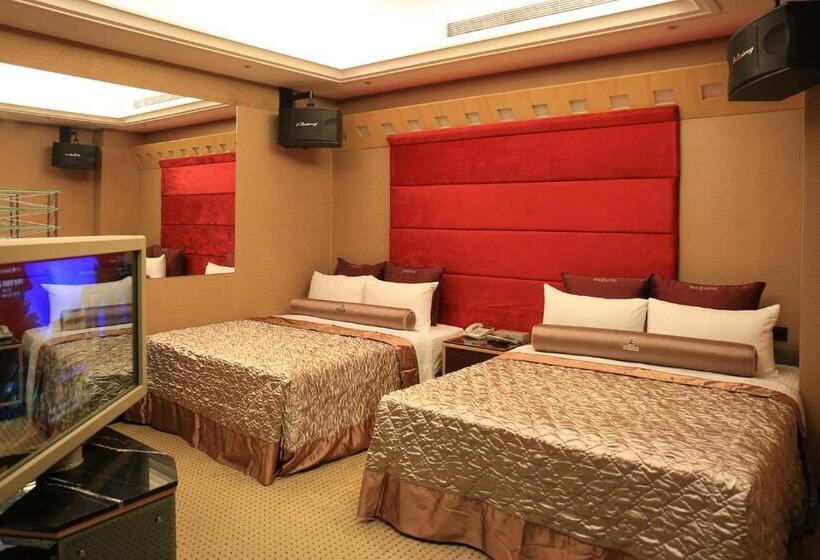 اتاق لوکس چهار تخته, Instone Motel