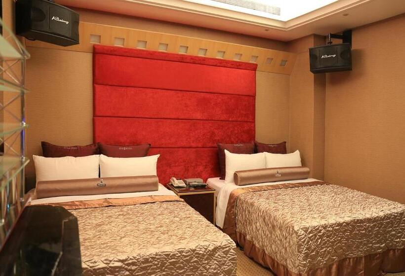 اتاق لوکس چهار تخته, Instone Motel