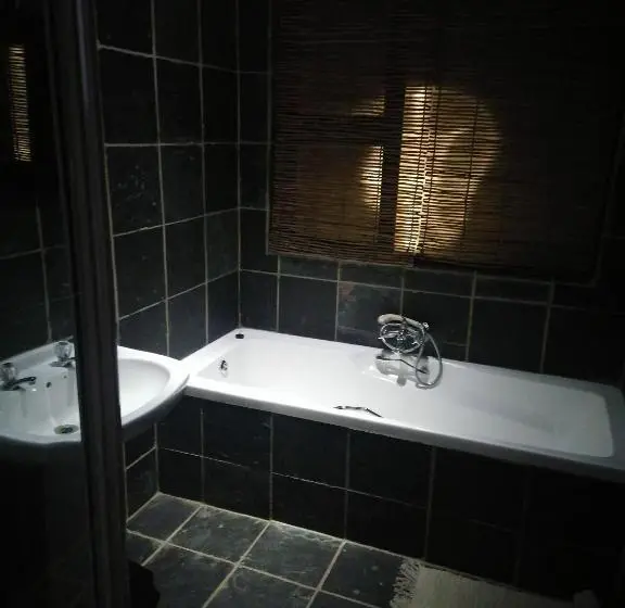 Economy-huone, 180 On Anderson Guest House