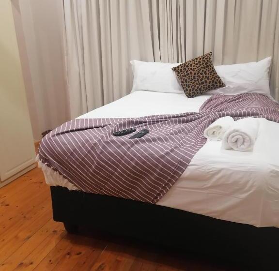 חדר אקונומי, 180 On Anderson Guest House