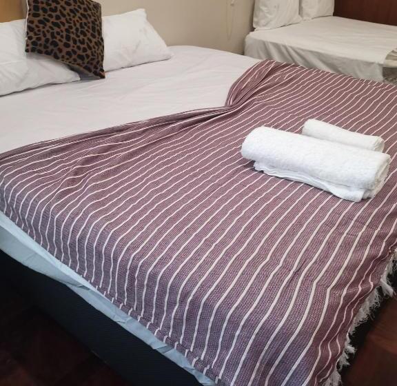 חדר משפחתי דלוקס, 180 On Anderson Guest House