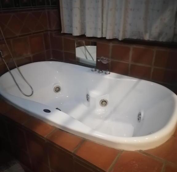 חדר משפחתי דלוקס, 180 On Anderson Guest House