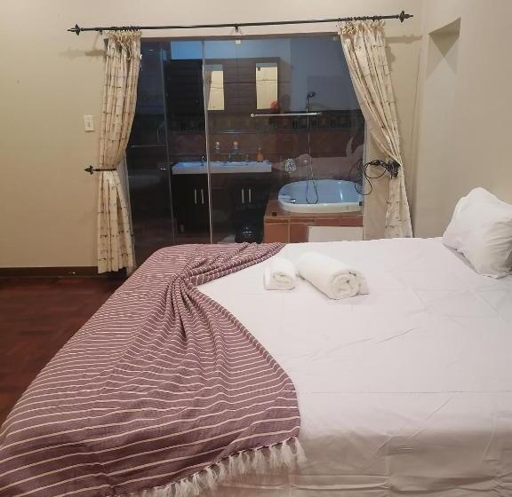 חדר משפחתי דלוקס, 180 On Anderson Guest House