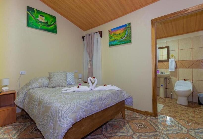 エコノミールーム, Montefresco Boutique Hostel