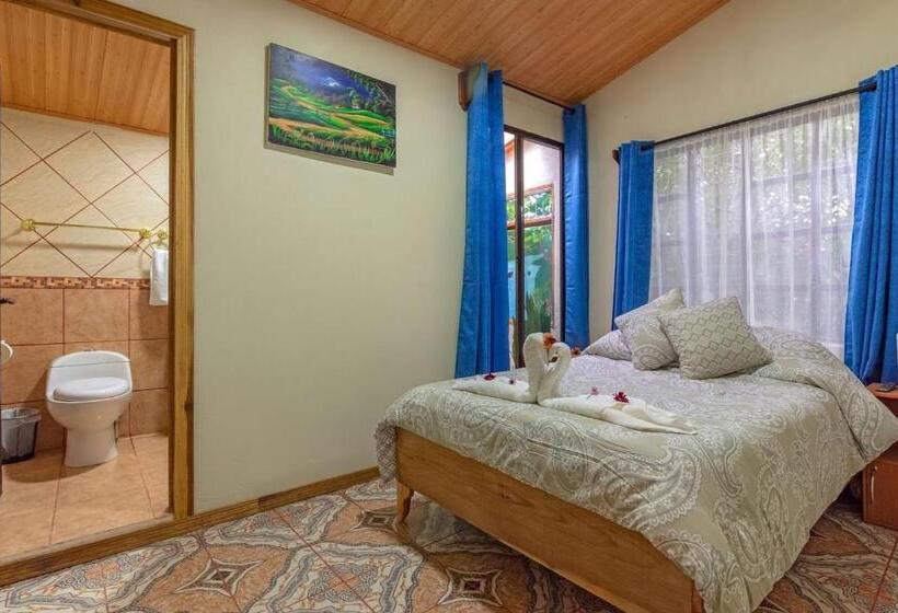 エコノミールーム, Montefresco Boutique Hostel