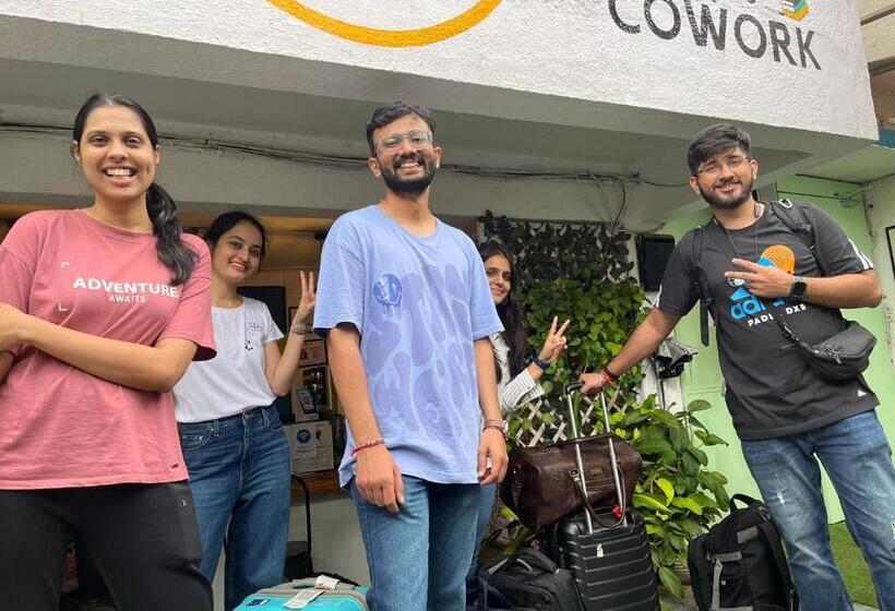 חדר דלוקס, Hoshtel99   Prime   Stay, Cowork And Cafe