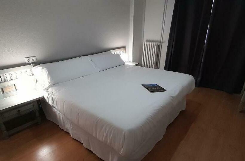 スタンダードルーム, Del Trueno