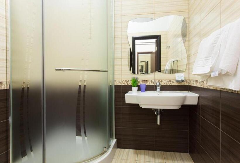 اتاق سوپریور, Voyage