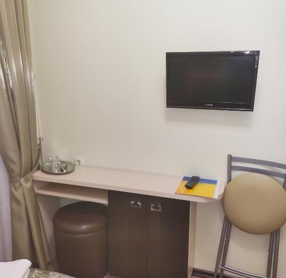 استودیوی استاندارد, Voyage