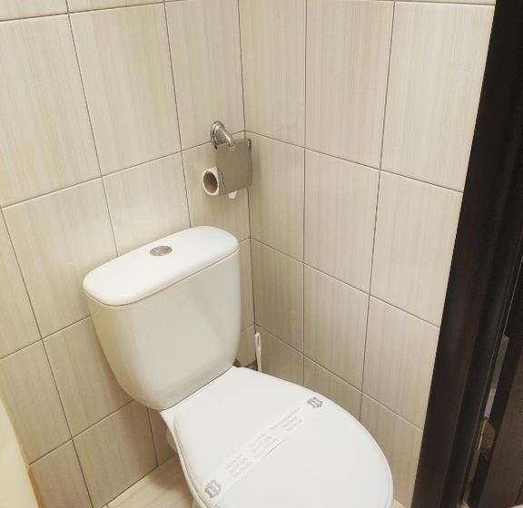 استودیوی استاندارد, Voyage