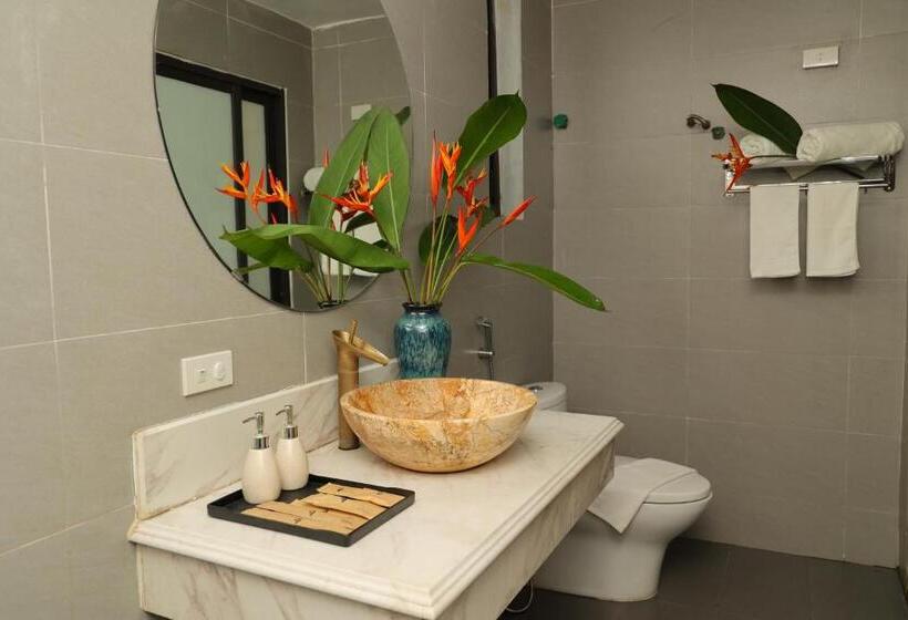 اتاق خانوادگی با چشم‌انداز کوه, Lalita Tam Coc Resort & Spa