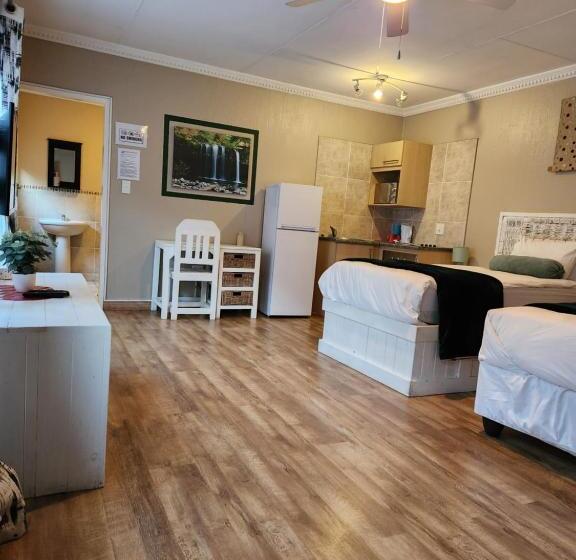 Семейный Номер, Fm Guest Lodge Comfort, Tranquility & Peace Of Mind