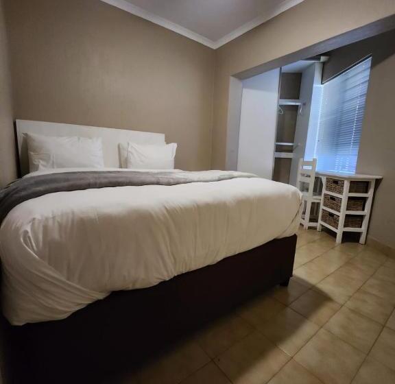 Семейный Номер Deluxe, Fm Guest Lodge Comfort, Tranquility & Peace Of Mind