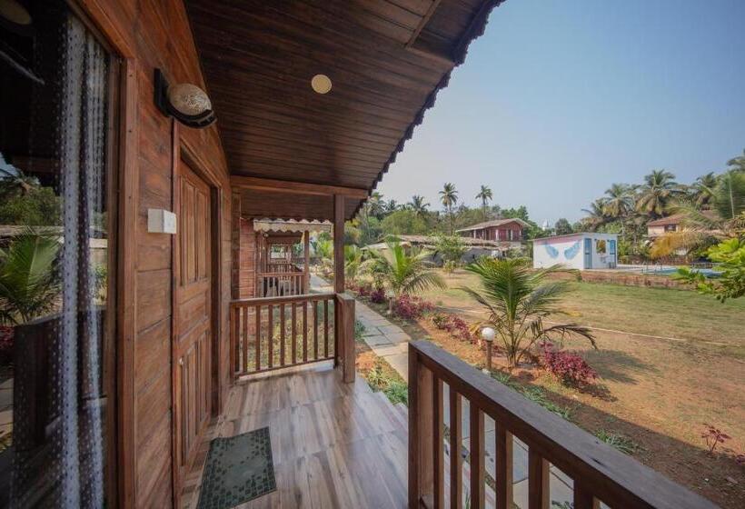 プールビュースタンダードルーム, Radhika Eco Resort