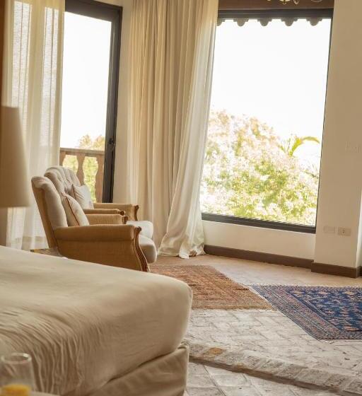 Suite with lake view, Casa Del Val  Villa Maria