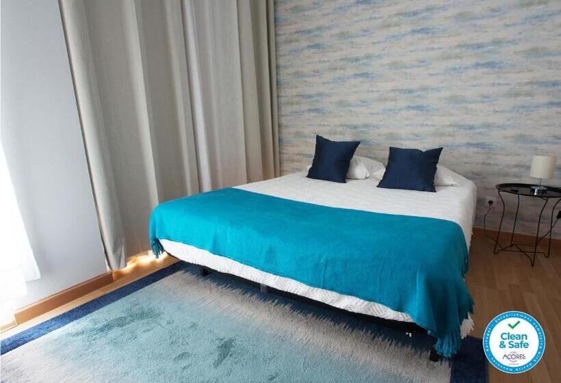 اتاق استاندارد با بالکن, Central House