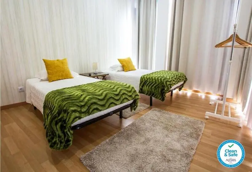 اتاق استاندارد با سرویس بهداشتی مشترک, Central House