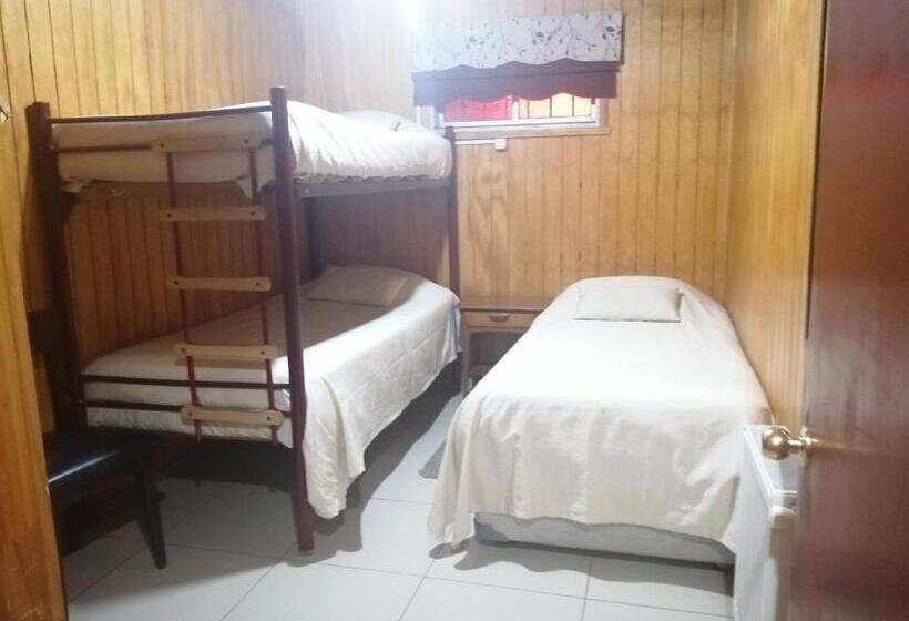 غرفة قياسية ثلاثية حمام مشترك, Hostal Copiapó Puerto Montt