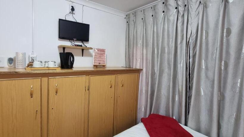 חדר סטנדרט חדר אמבטיה משותף, Fouriestreet 199 Bed And Breakfast