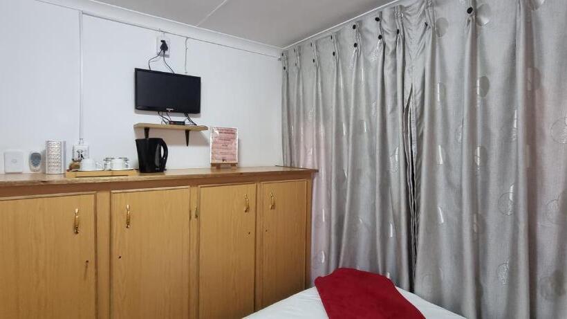 חדר סטנדרט חדר אמבטיה משותף, Fouriestreet 199 Bed And Breakfast