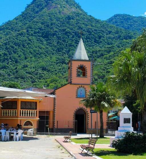 سوییت خانوادگی, Hostel Blue Lagoon