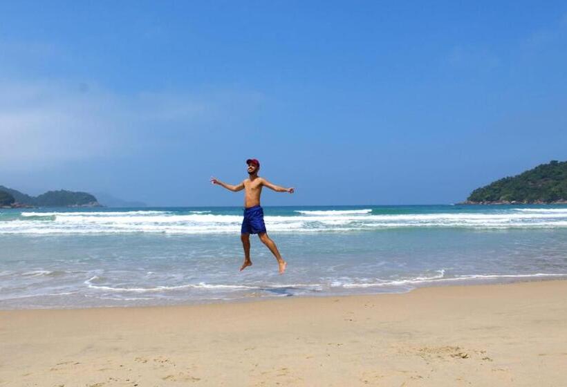 سوییت خانوادگی, Hostel Blue Lagoon