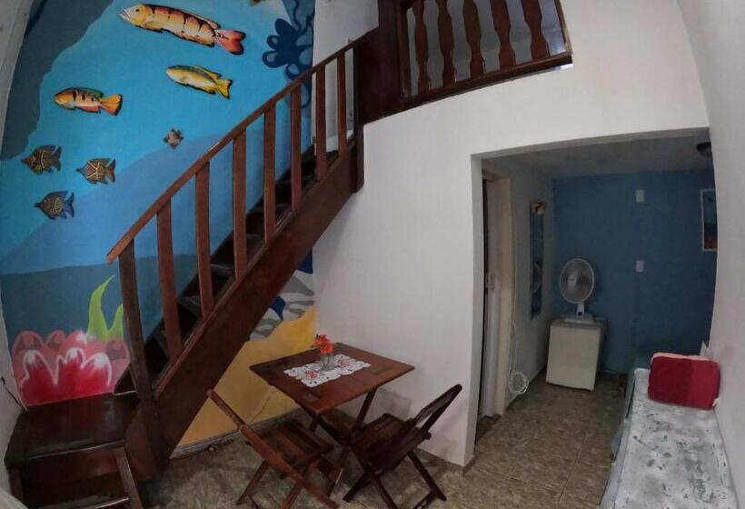 سوییت خانوادگی, Hostel Blue Lagoon