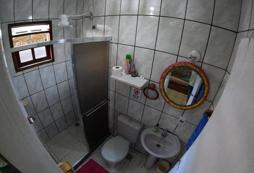 سوییت با چشمانداز کوه, Hostel Blue Lagoon