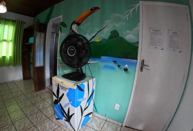 سوییت با چشمانداز کوه, Hostel Blue Lagoon