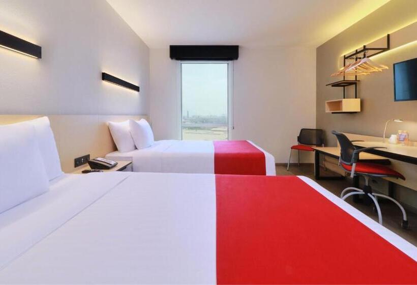 带2个双人床的标准工作室, City Express By Marriott Monterrey Universidad