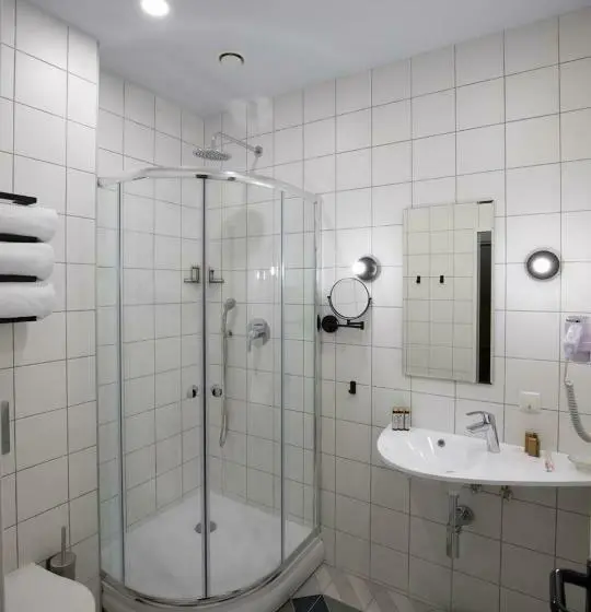 ガーデンビュースーペリアールーム, Four Rooms City