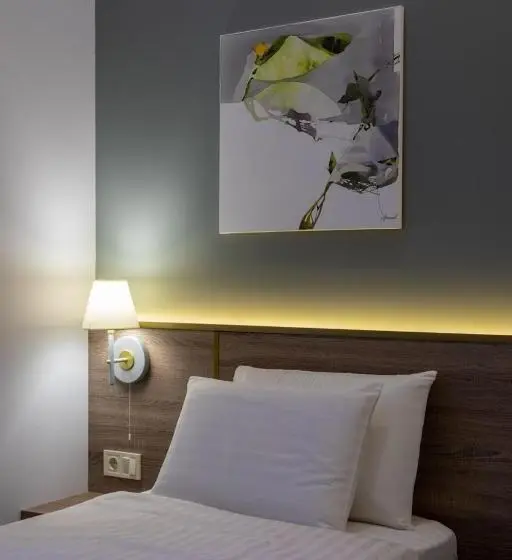 ベーシックルーム, Four Rooms City