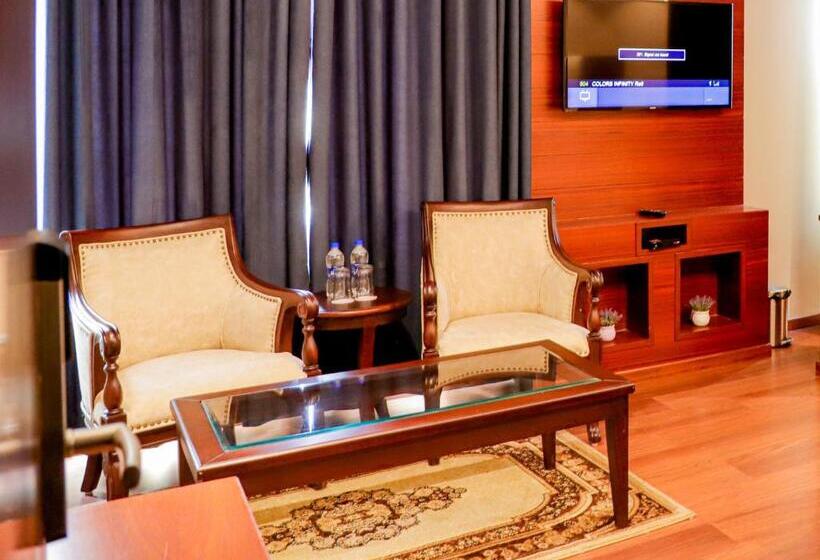 디럭스 룸, Justa Palampur Resort & Convention Centre