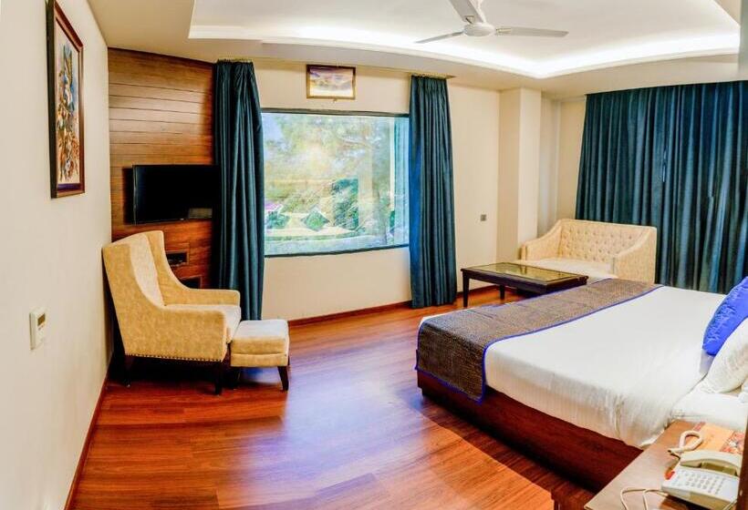 Номер Deluxe, Justa Palampur Resort & Convention Centre