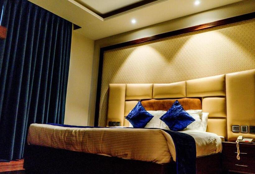 标准间带山景, Justa Palampur Resort & Convention Centre