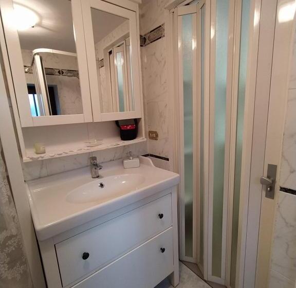 Standard room with outdoor bath, Appartamento Via Filippini
