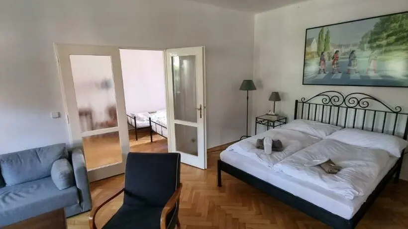 ファミリールーム, Konšelský šenk Domažlice