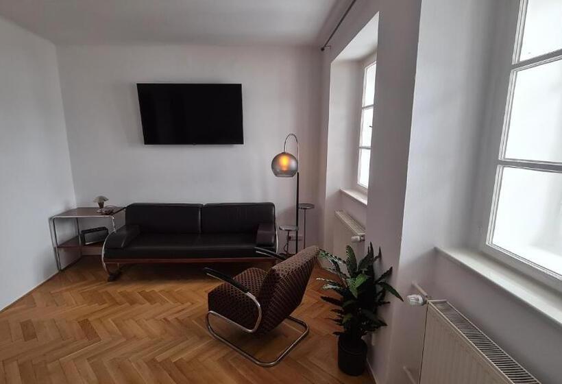 Трехместный Номер Комфорт, Konšelský šenk Domažlice