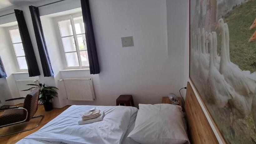 Трехместный Номер Комфорт, Konšelský šenk Domažlice