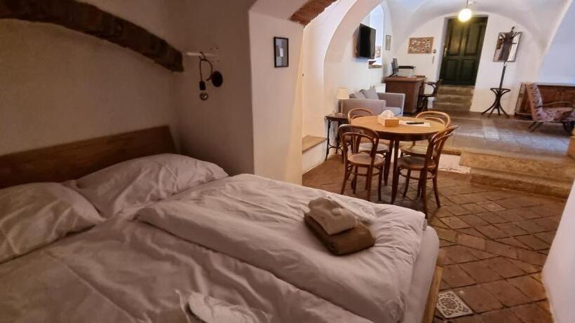 Номер Стандарт Трехместный, Konšelský šenk Domažlice