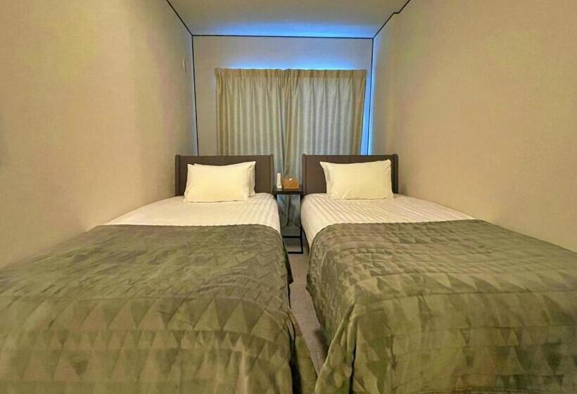 חדר קומפורט לשלושה, Glass Shiseikan