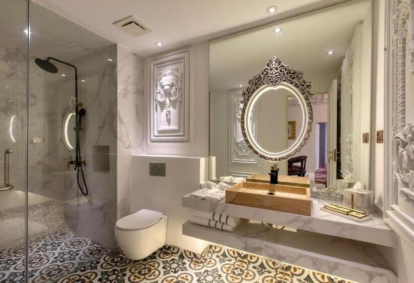 اتاق استاندارد, Arte By Thomas Chan