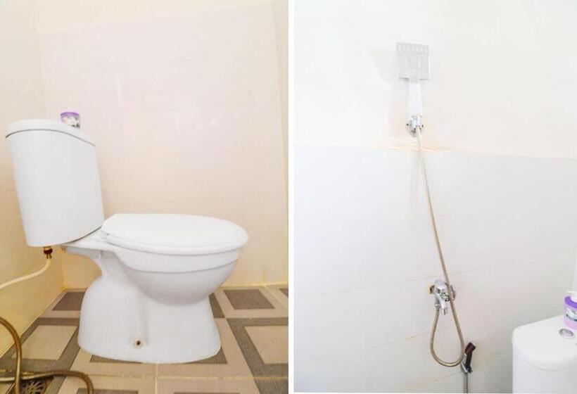 디럭스 룸, Steze Guest House Syariah Redpartner