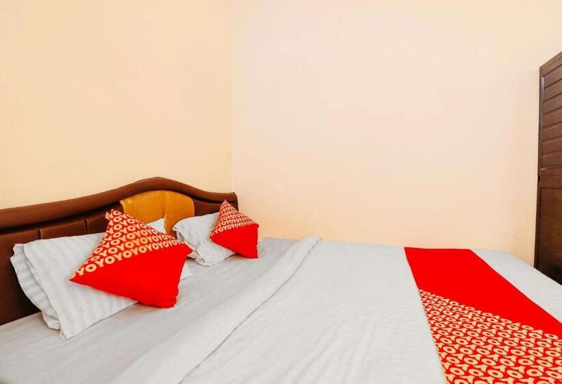 디럭스 룸, Steze Guest House Syariah Redpartner